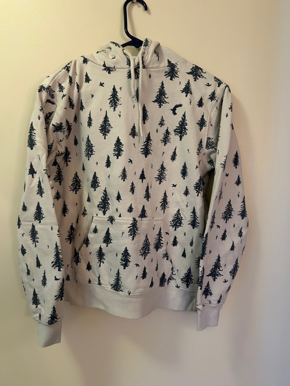 Women’s Christmas Tree Holiday Hoodie – Size S, Festive Winter Sweatshirt
